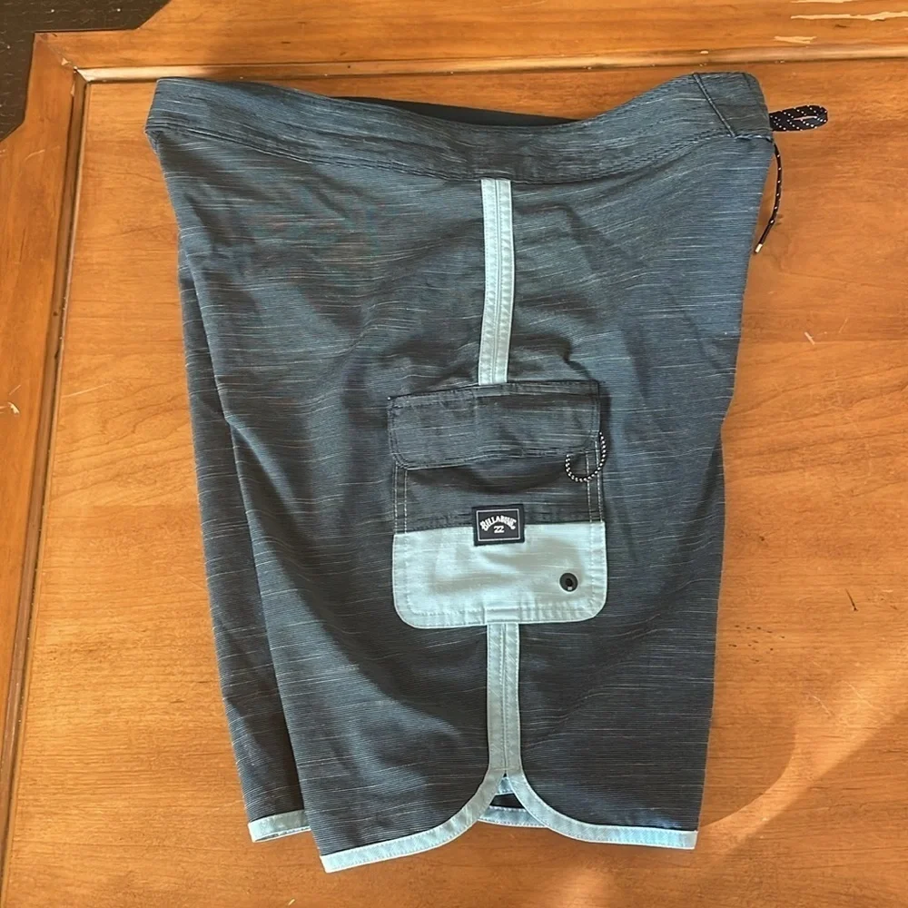 BILLABONG Recycler Board Shorts Size 33